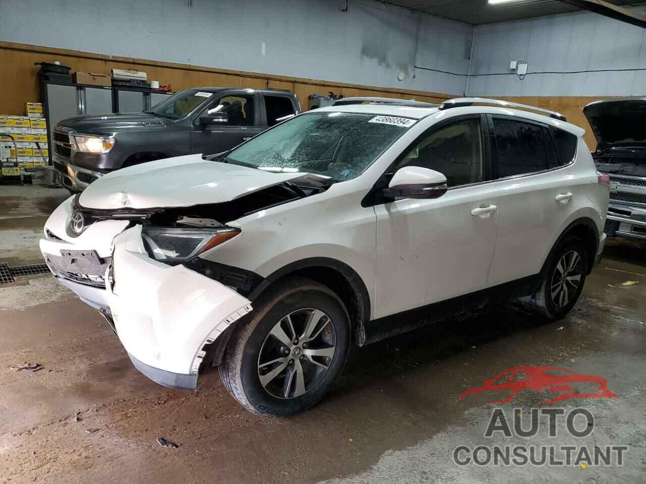 TOYOTA RAV4 2017 - JTMRFREV5HJ174215