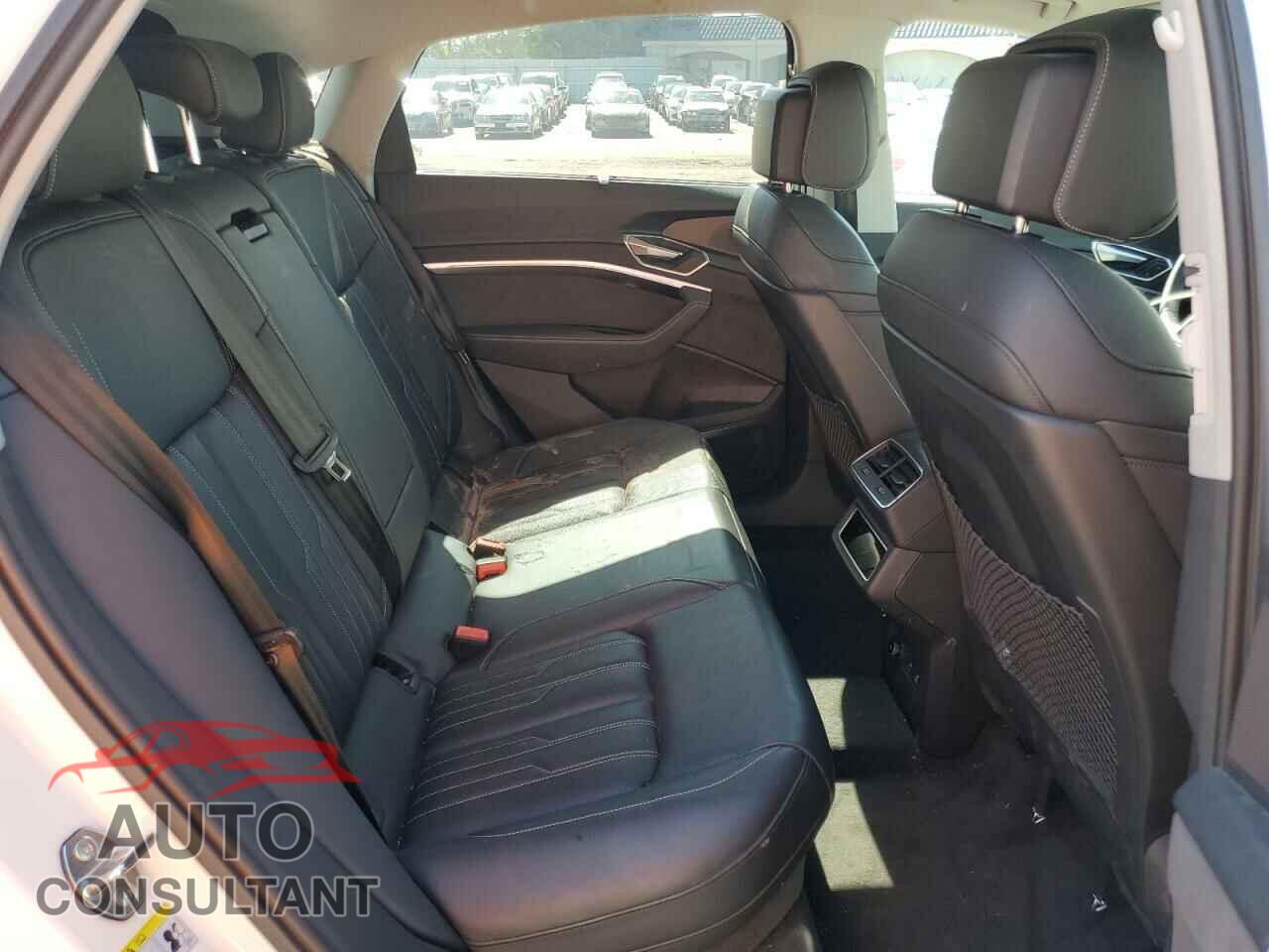 AUDI E-TRON 2022 - WA13AAGE2NB036392