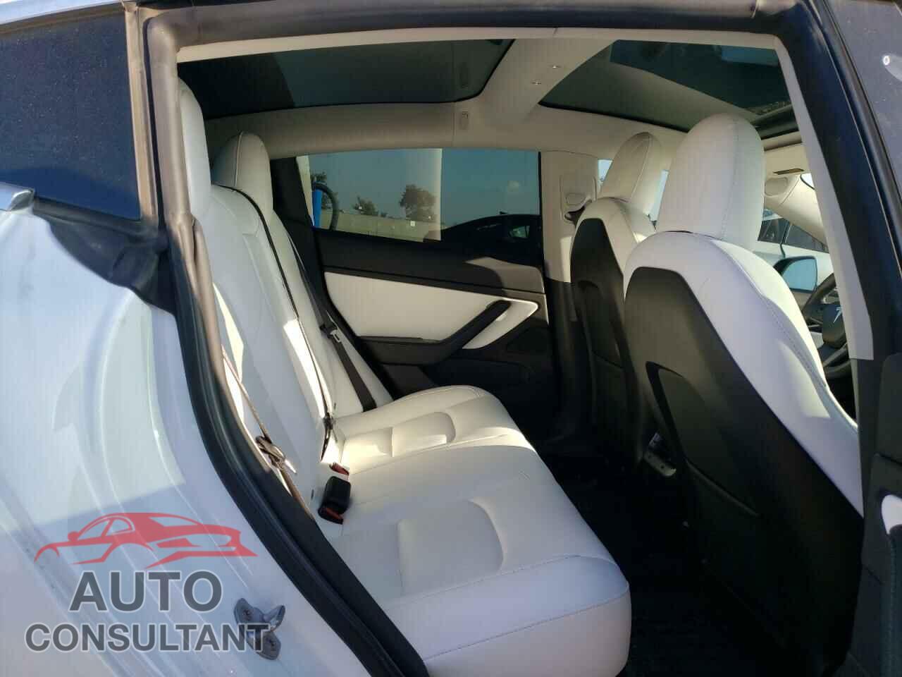TESLA MODEL 3 2019 - 5YJ3E1EA3KF444936