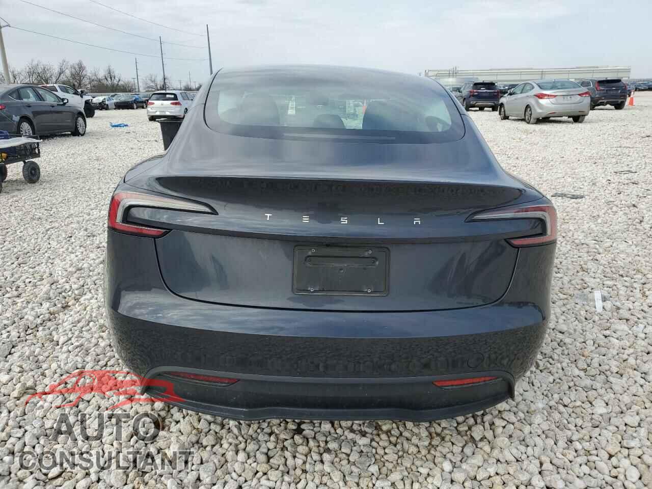TESLA MODEL 3 2024 - 5YJ3E1EA6RF849912