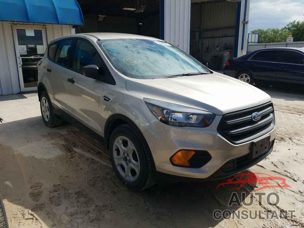 FORD ESCAPE 2018 - 1FMCU0F71JUA69422