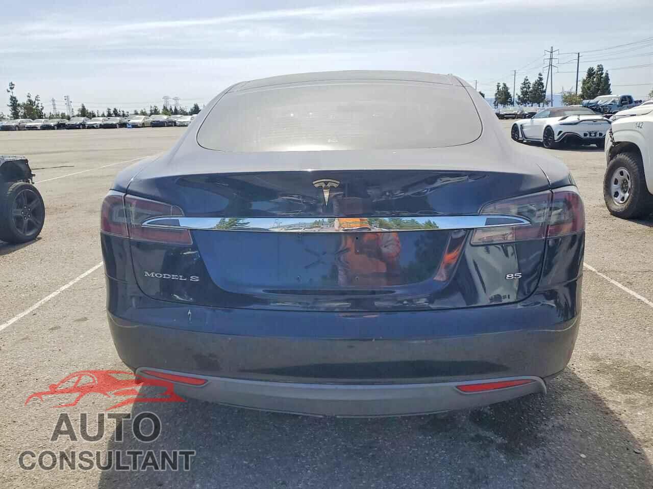 TESLA MODEL S 2014 - 5YJSA1H18EFP52997