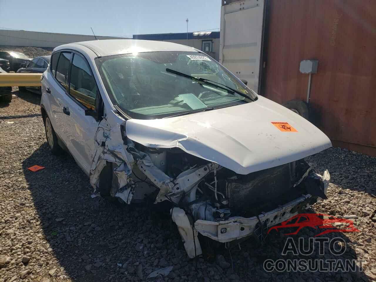 FORD ESCAPE 2017 - 1FMCU0F7XHUC04505