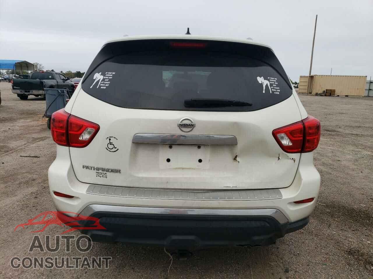 NISSAN PATHFINDER 2017 - 5N1DR2MN2HC617608