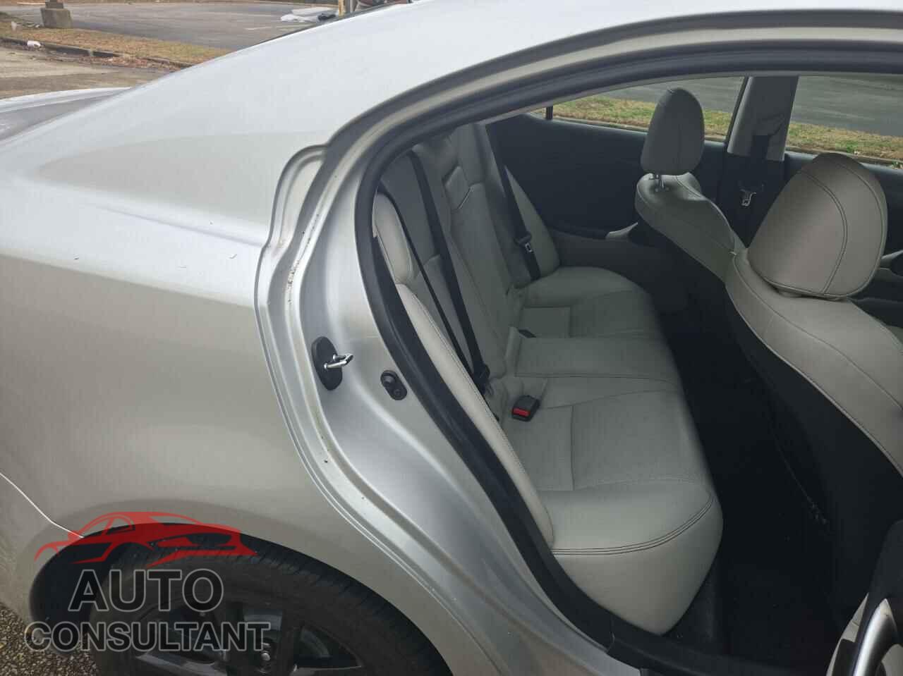 LEXUS IS 2011 - JTHCF5C20B5044980