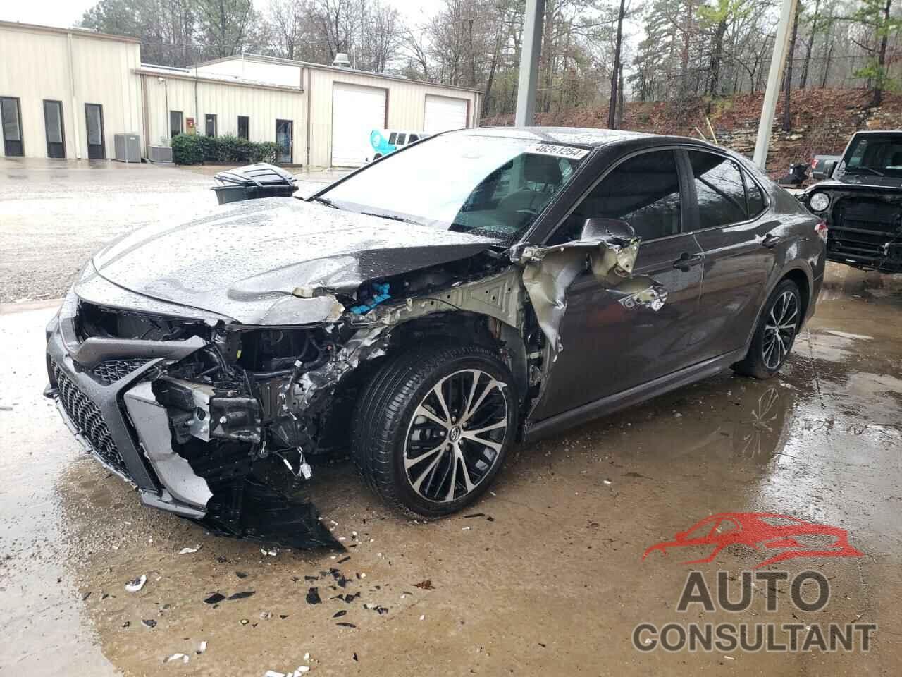 TOYOTA CAMRY 2018 - 4T1B11HK4JU614346