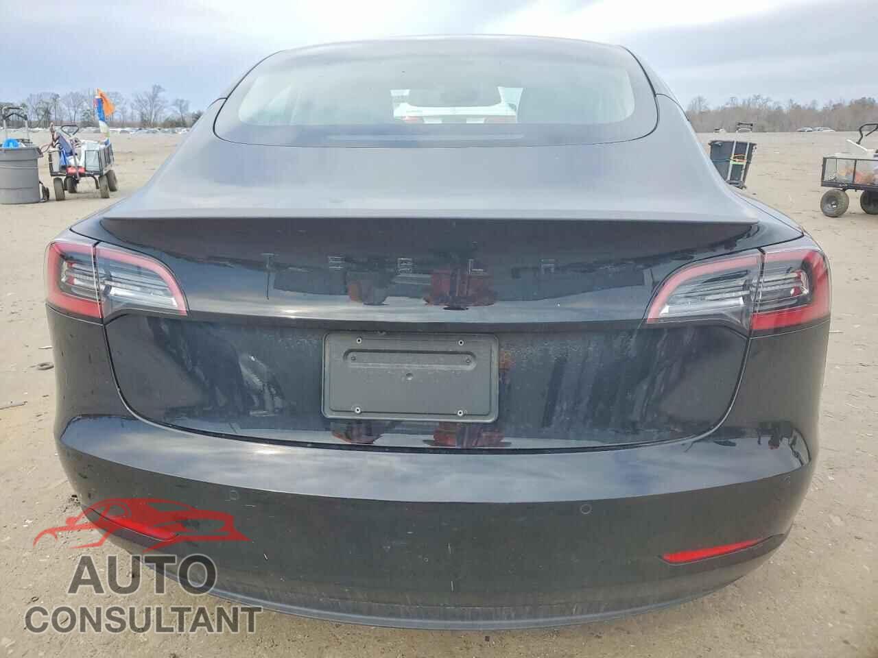 TESLA MODEL 3 2022 - 5YJ3E1EA1NF102776