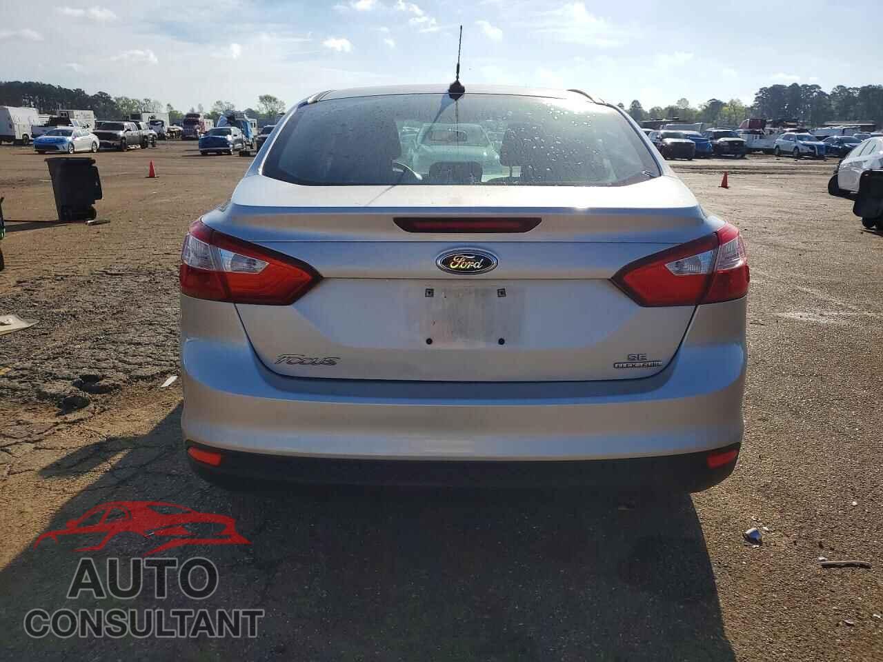 FORD FOCUS 2012 - 1FAHP3F24CL415100