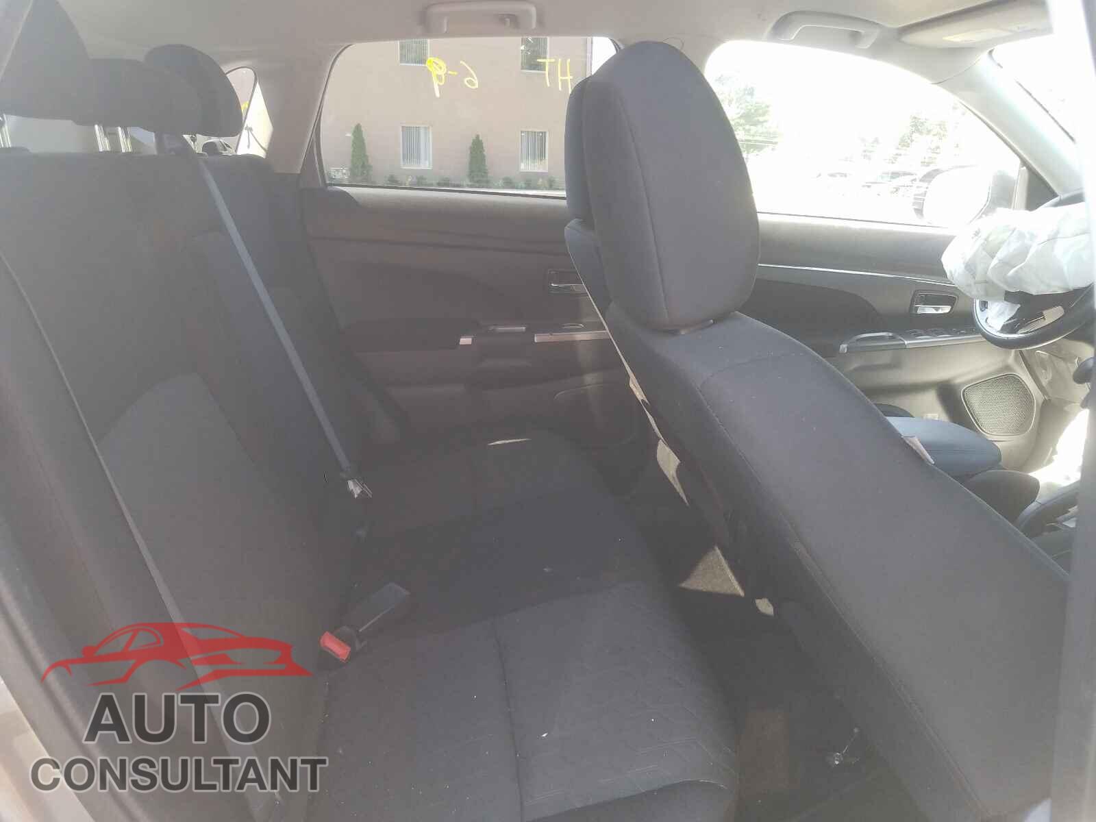 MITSUBISHI OUTLANDER 2020 - JA4AP4AU2LU022906