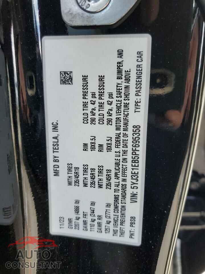 TESLA MODEL 3 2023 - 5YJ3E1EB5PF695358