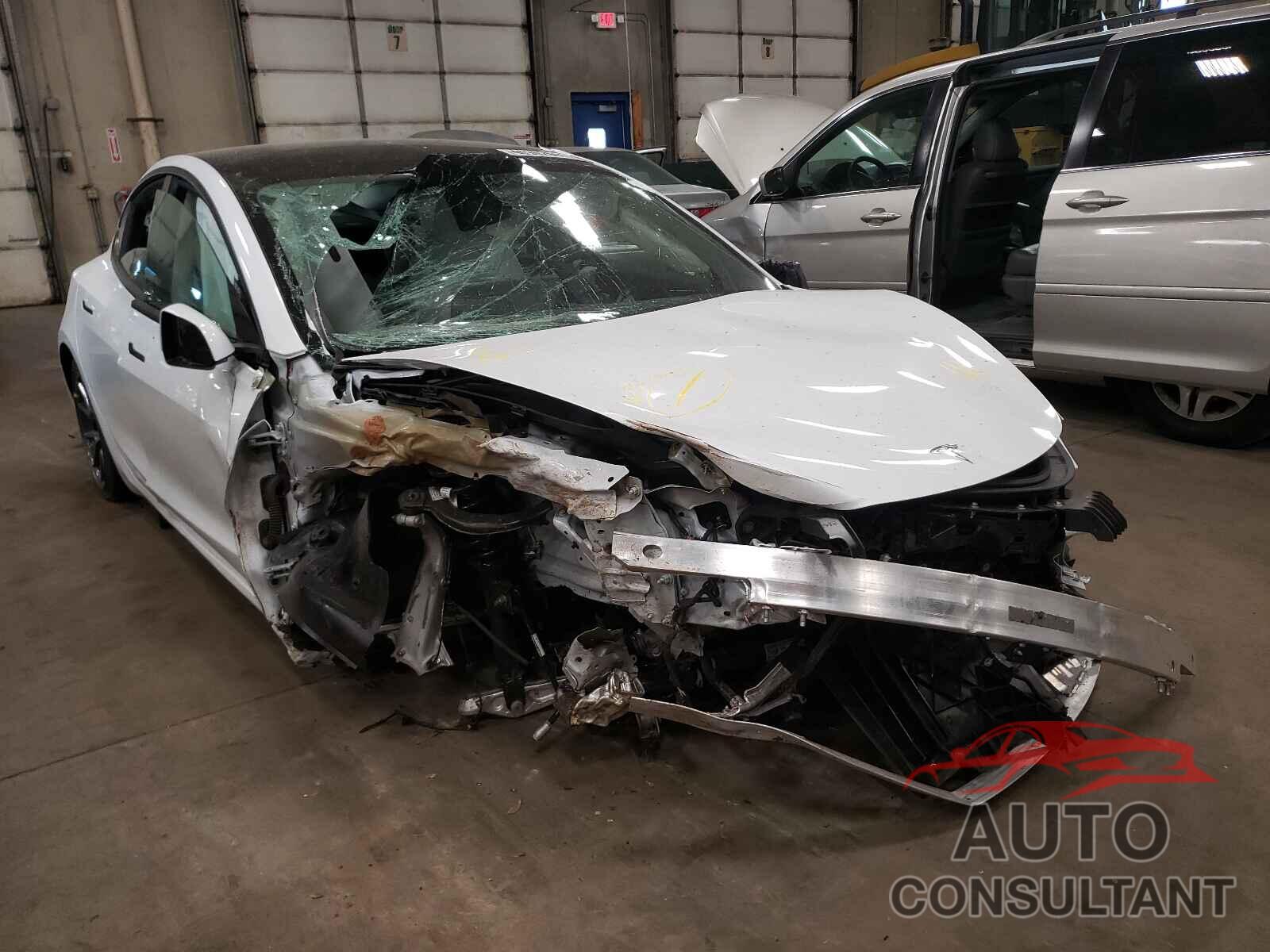 TESLA MODEL 3 2021 - 5YJ3E1EA1MF920488