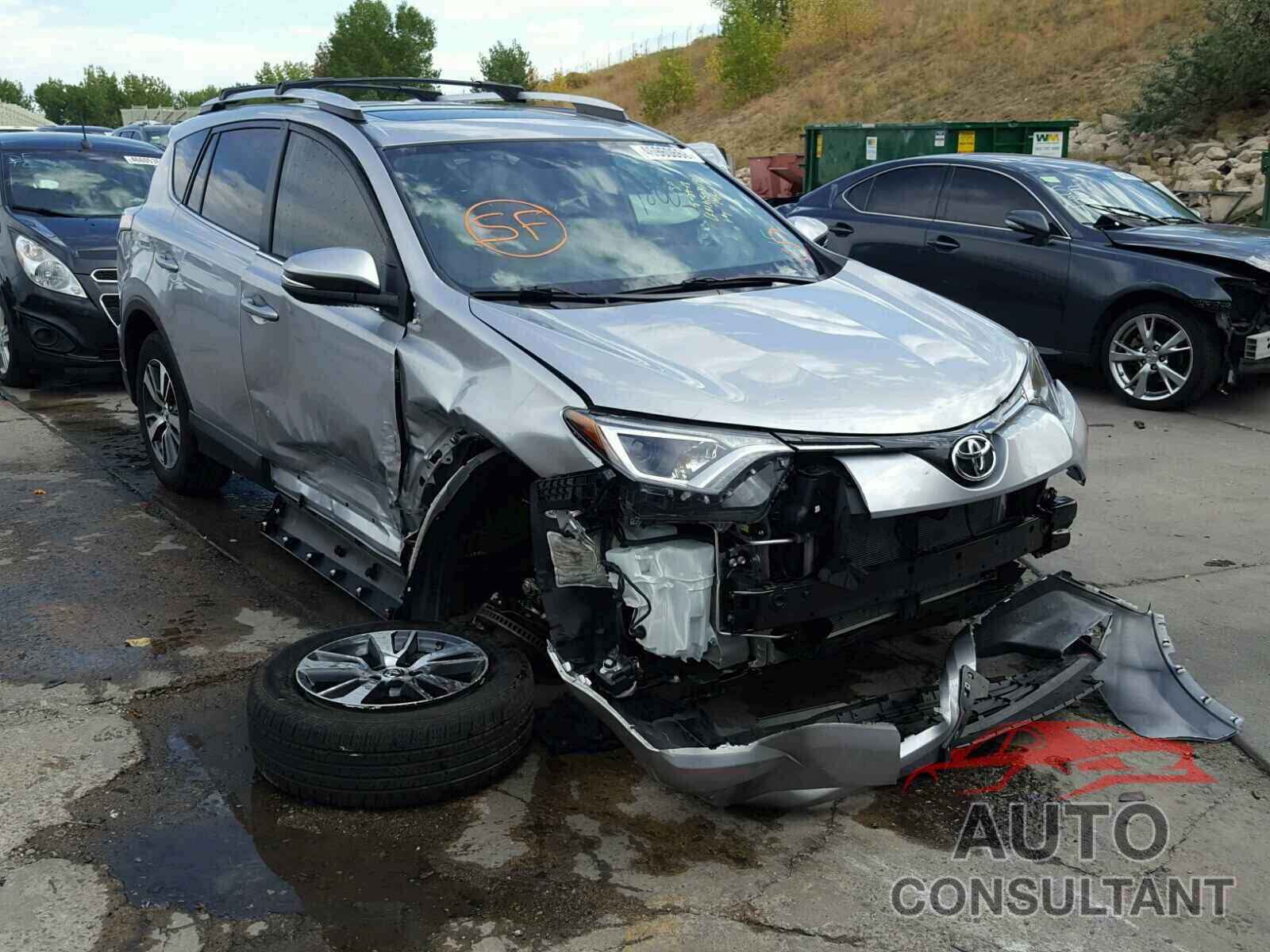 TOYOTA RAV4 XLE 2016 - 2T3RFREV2GW520317