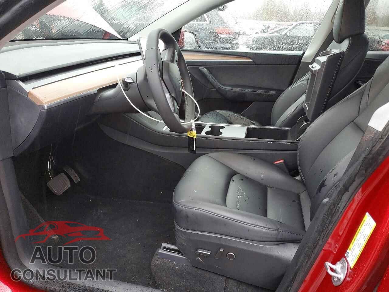 TESLA MODEL Y 2024 - 7SAYGAEE1RF001992