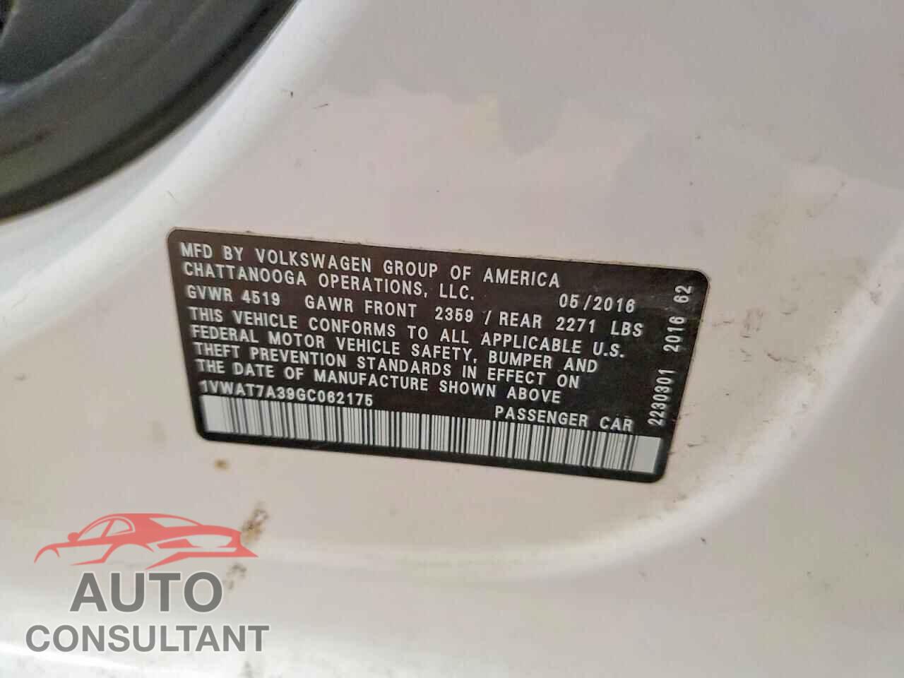 VOLKSWAGEN PASSAT 2016 - 1VWAT7A39GC062175