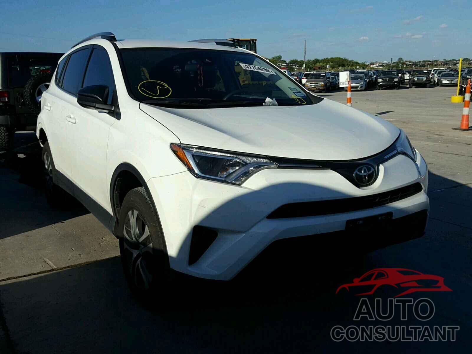 TOYOTA RAV4 LE 2017 - JTMZFREV6HJ106814