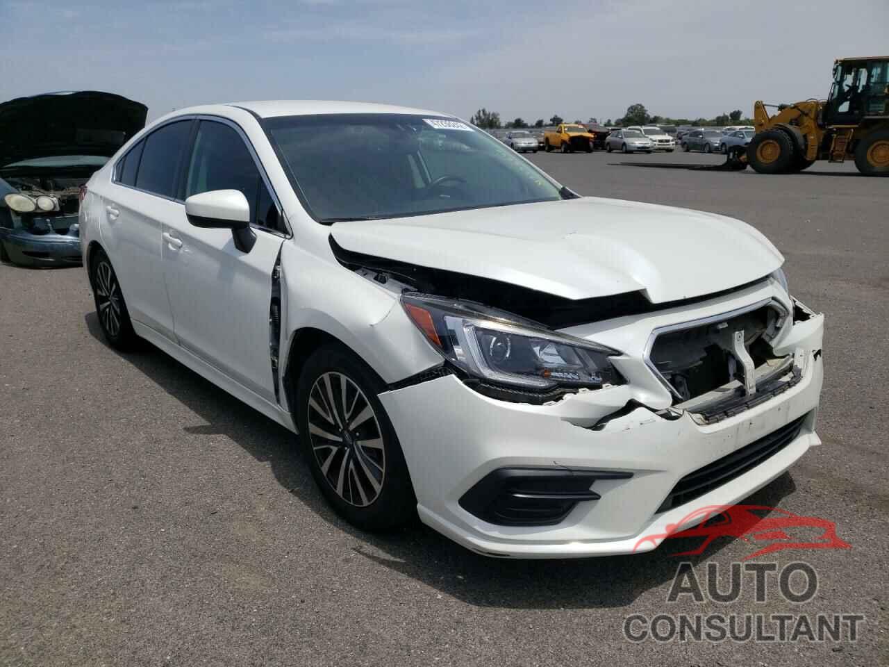 SUBARU LEGACY 2019 - 4S3BNAF68K3037696