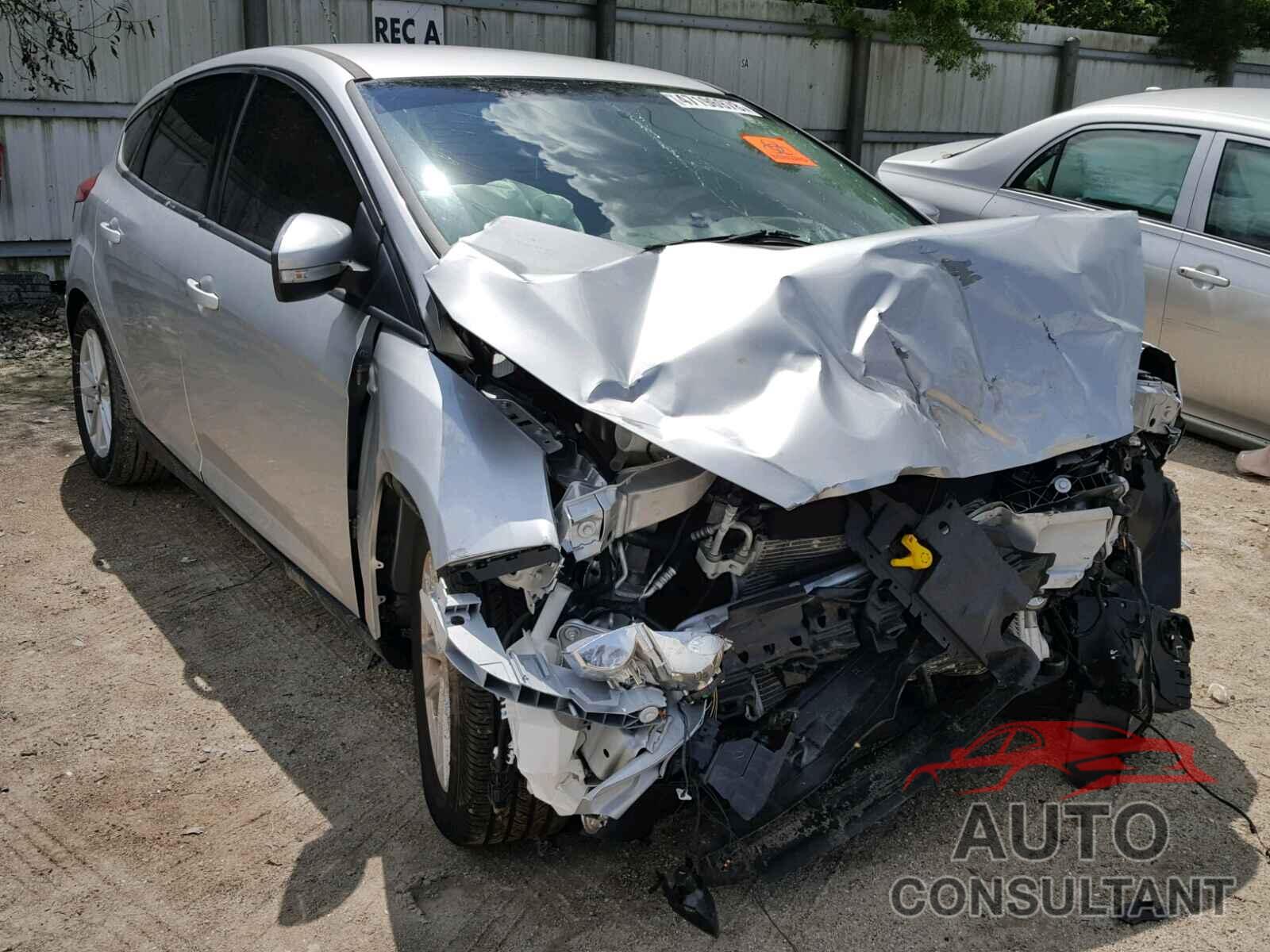 FORD FOCUS 2017 - 1FADP3K24HL275027