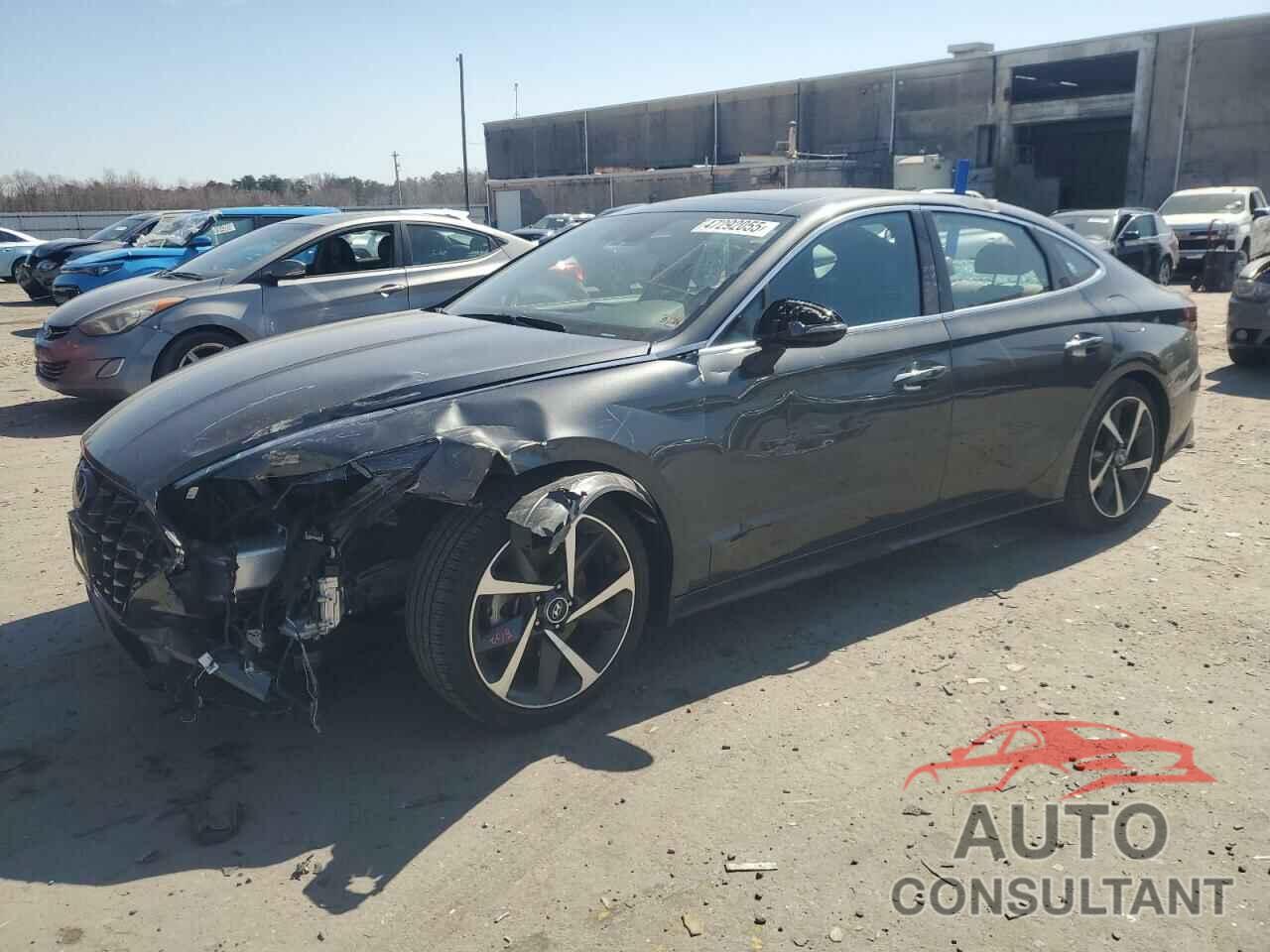 HYUNDAI SONATA 2022 - KMHL44J27NA237719