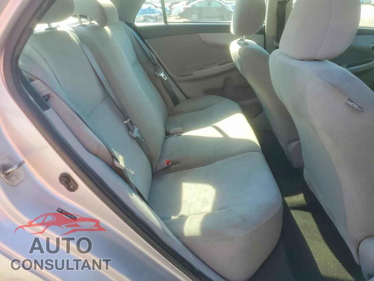 TOYOTA COROLLA 2011 - 2T1BU4EE3BC674757