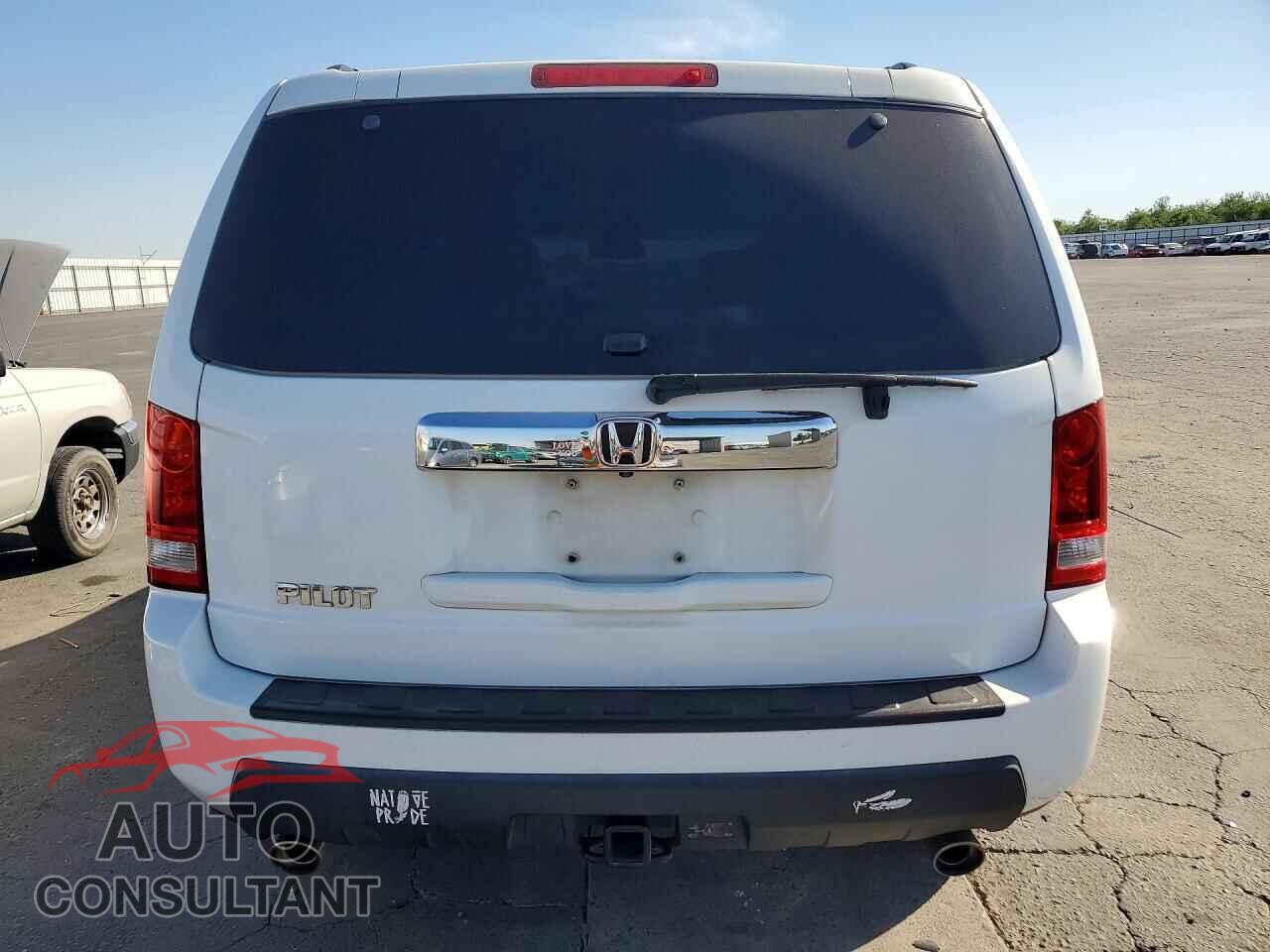 HONDA PILOT 2011 - 5FNYF3H52BB016546