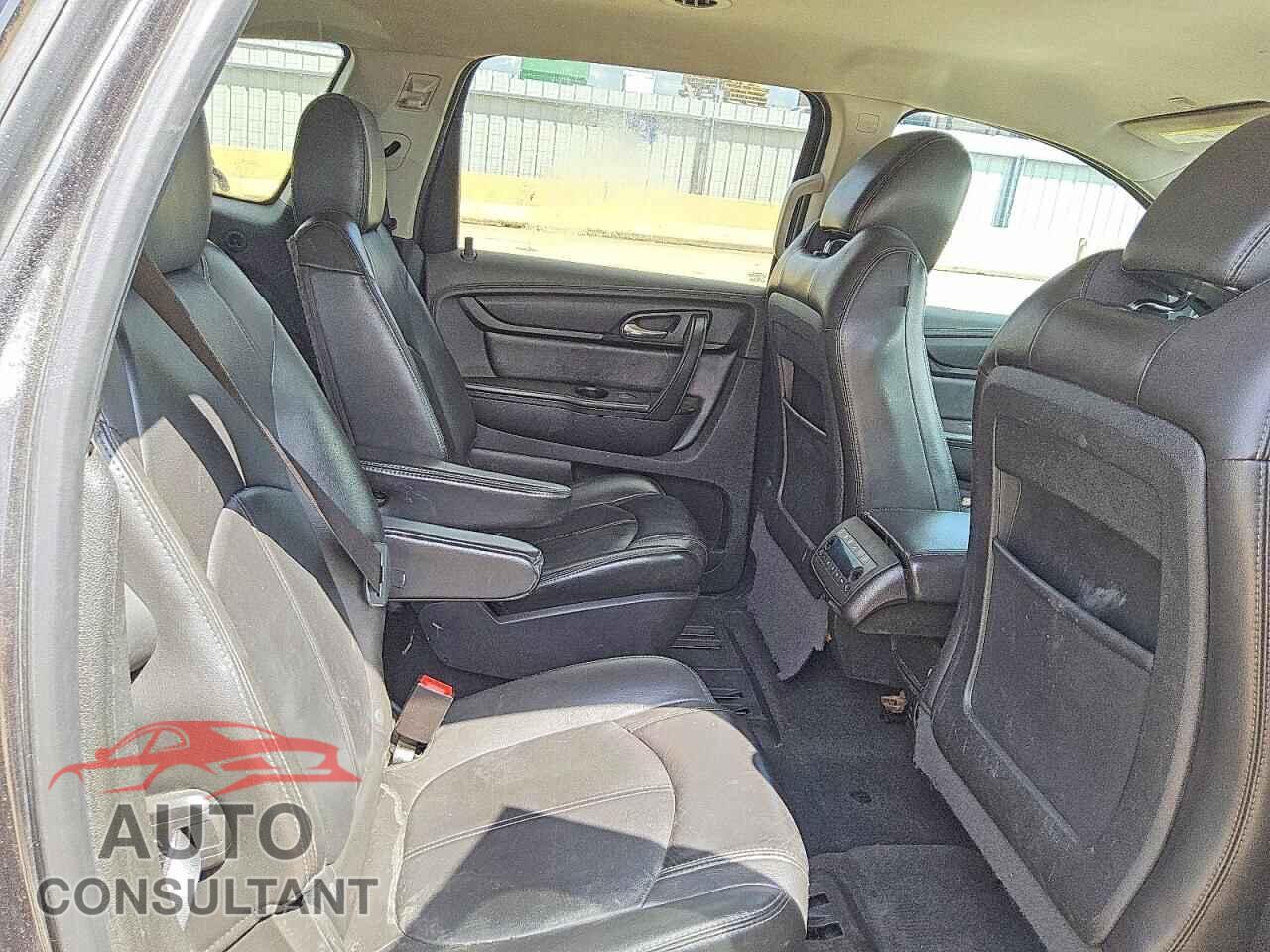 CHEVROLET TRAVERSE 2017 - 1GNKRHKD2HJ301122
