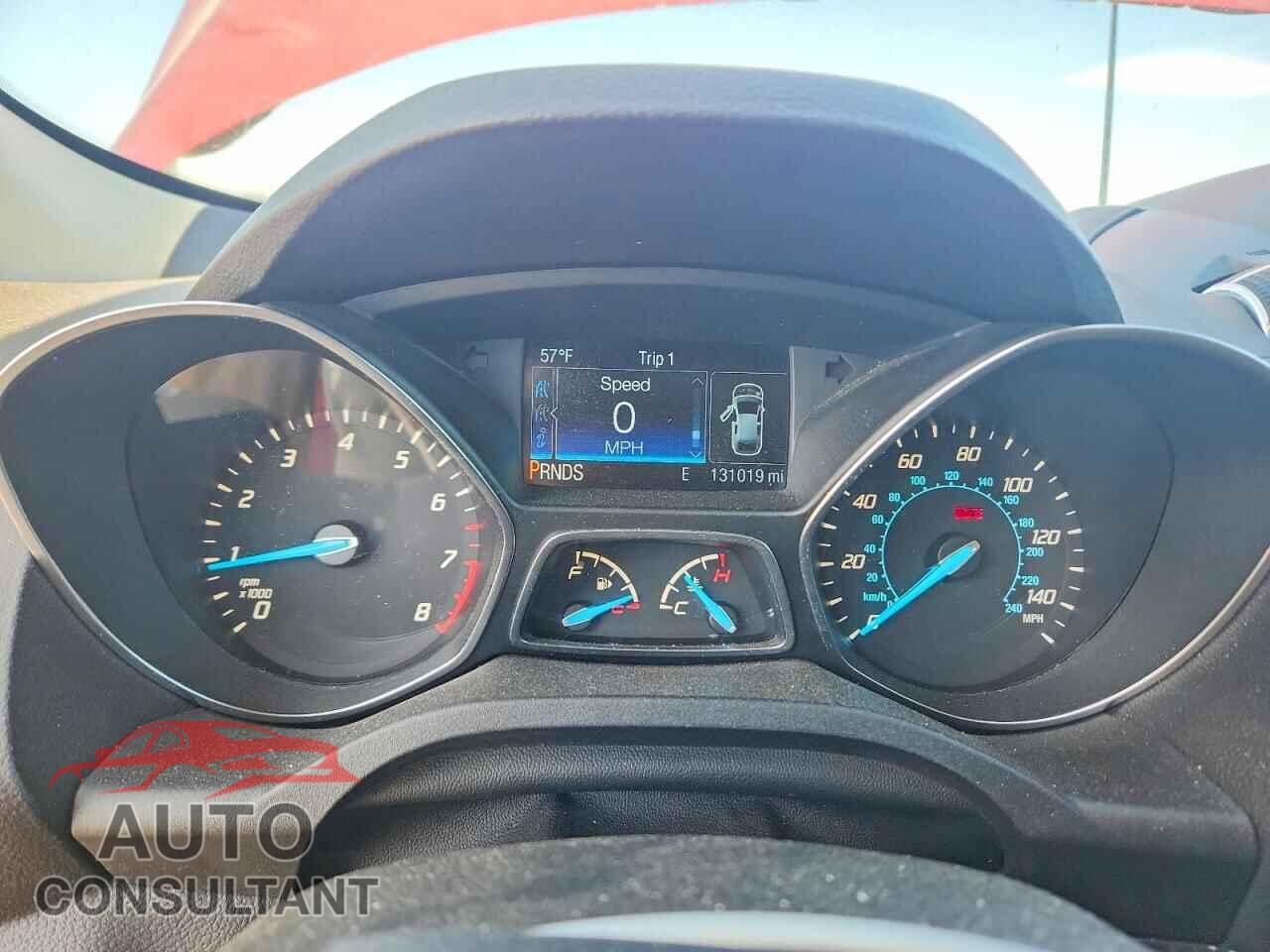 FORD ESCAPE 2015 - 1FMCU9J97FUA91848