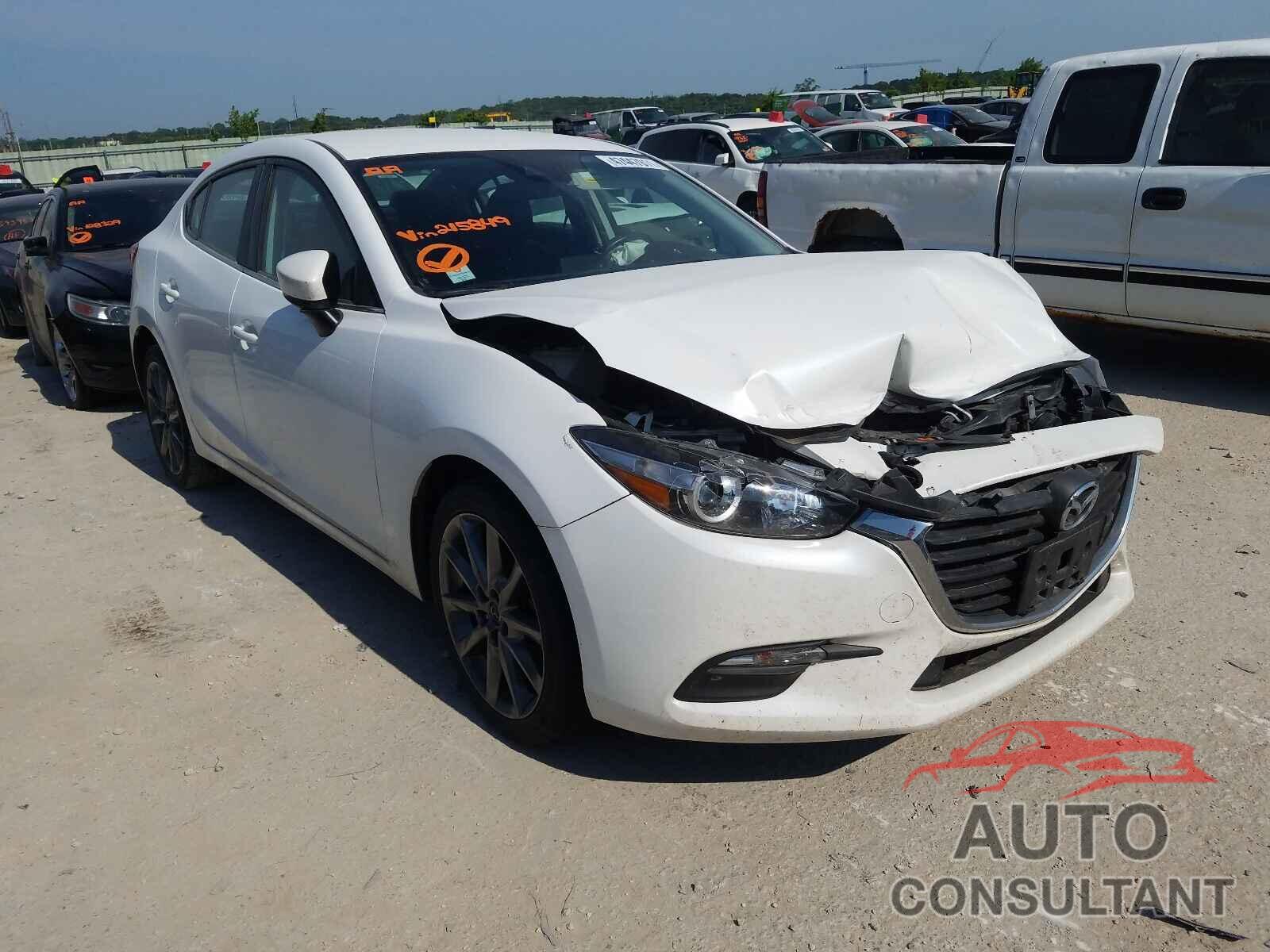 MAZDA 3 2018 - 3MZBN1V38JM215849