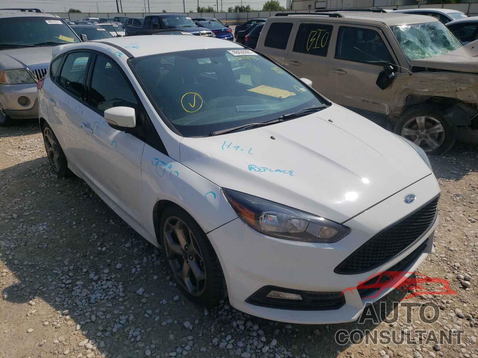FORD FOCUS 2018 - 1FADP3L95JL204193