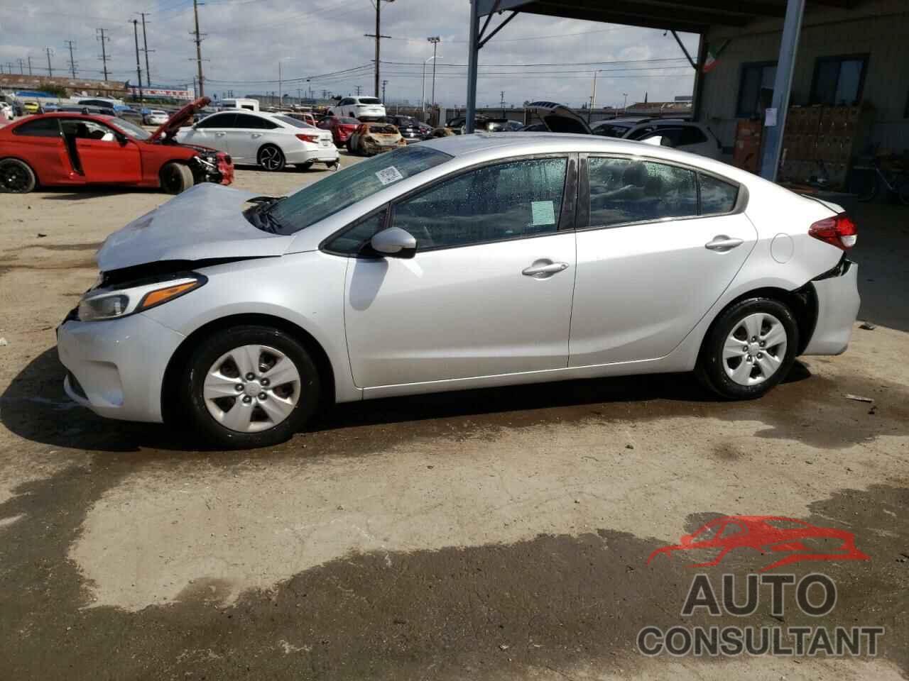 KIA FORTE 2018 - 3KPFK4A76JE236605