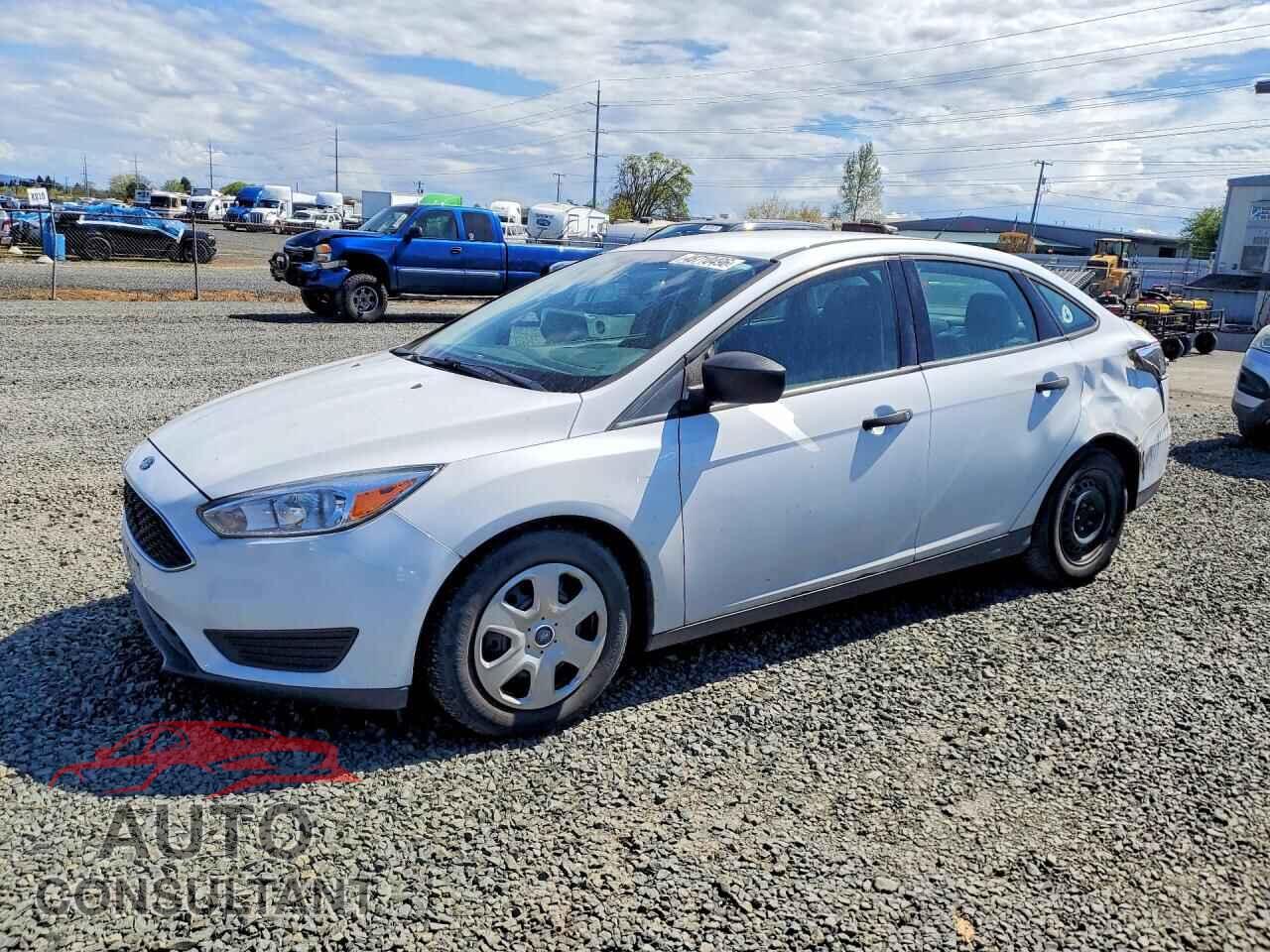 FORD FOCUS 2017 - 1FADP3E28HL329375