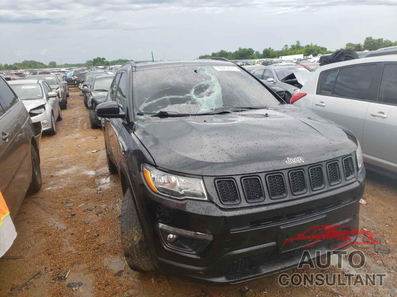 JEEP COMPASS 2018 - 3C4NJCBB2JT300470