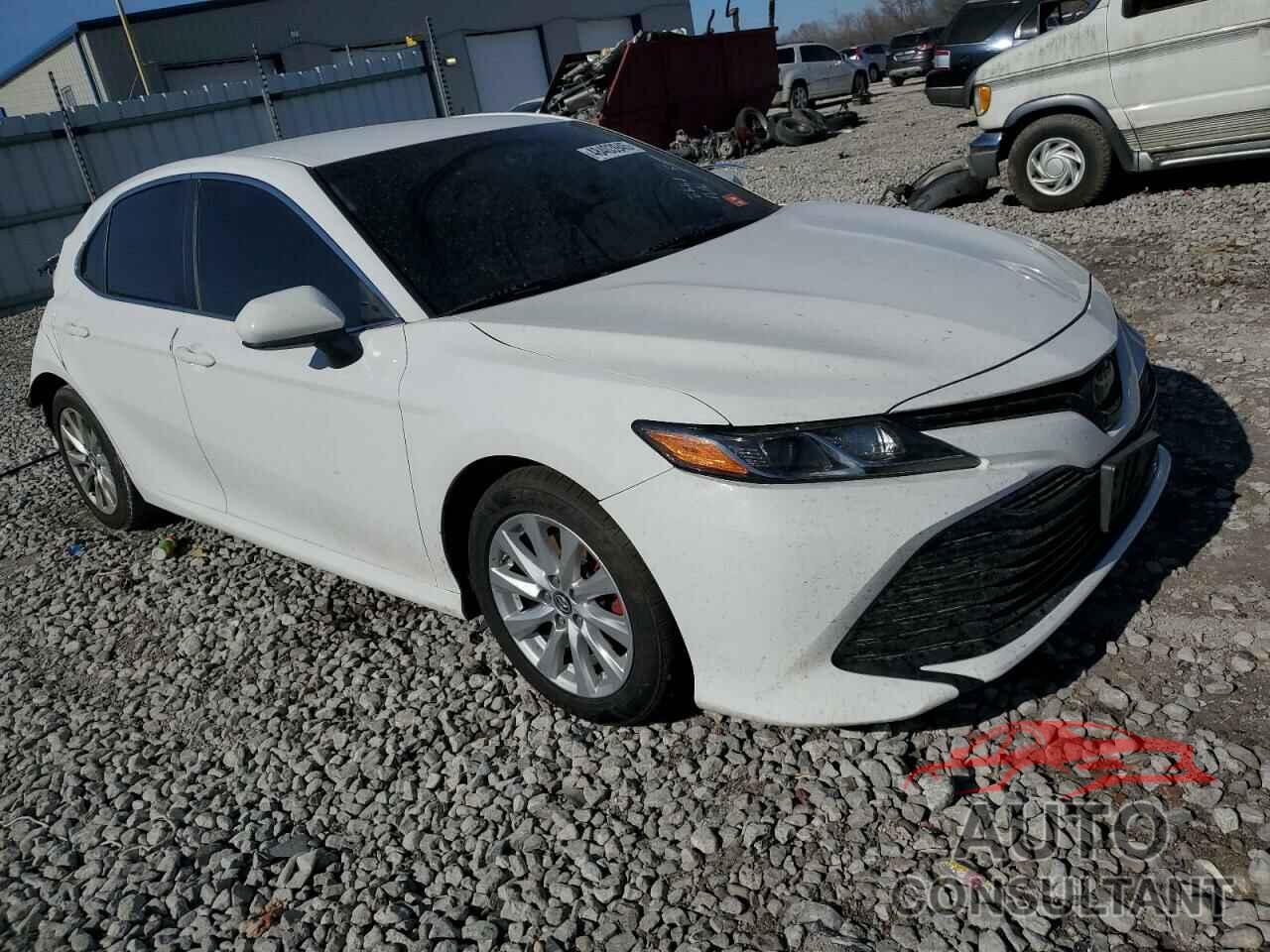 TOYOTA CAMRY 2019 - 4T1B11HK1KU269228