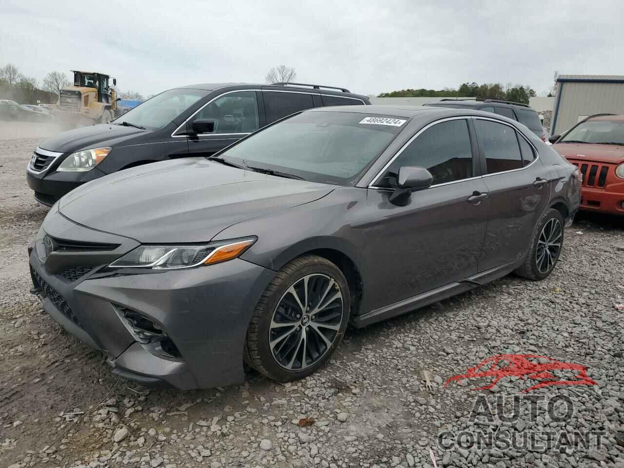 TOYOTA CAMRY 2018 - 4T1B11HK1JU604115