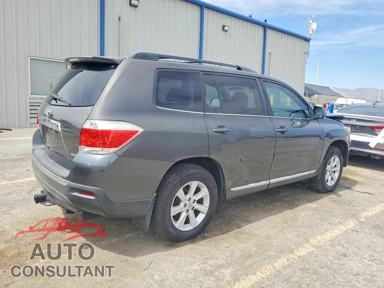 TOYOTA HIGHLANDER 2013 - 5TDBK3EH8DS265612