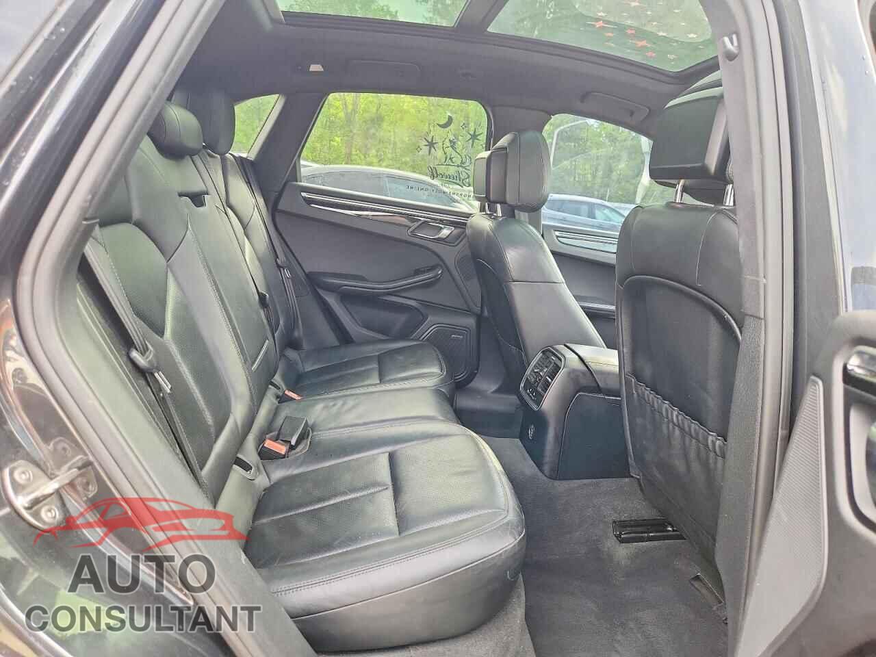 PORSCHE MACAN 2017 - WP1AA2A54HLB00182