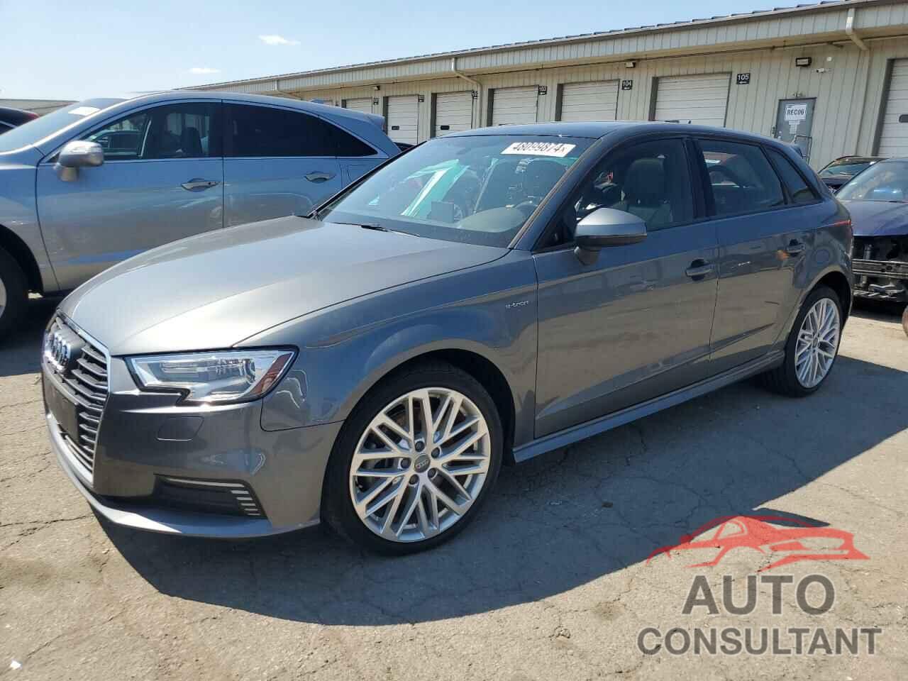 AUDI A3 2018 - WAUUPBFF1JA100024