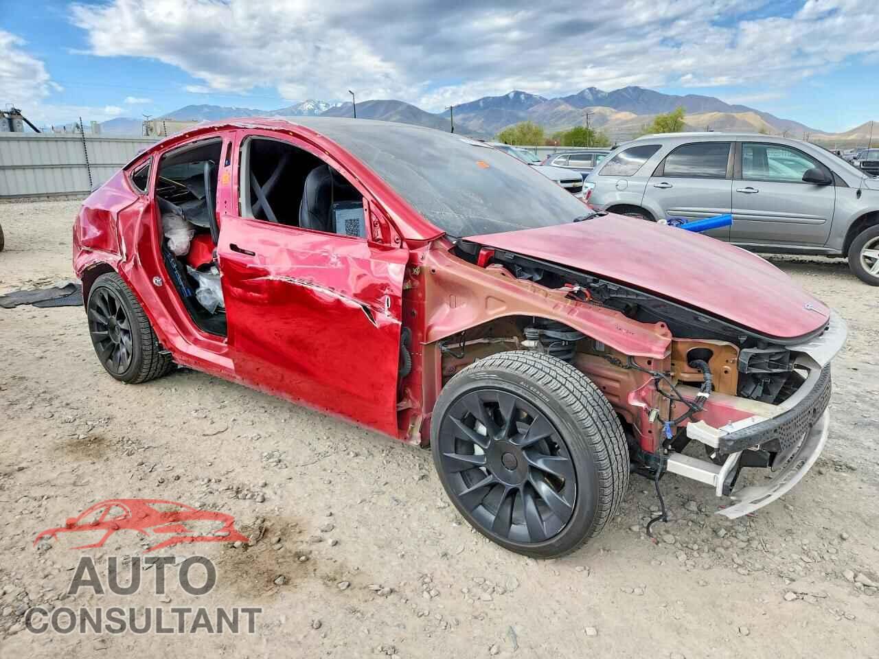 TESLA MODEL Y 2023 - 7SAYGAEEXPF587475