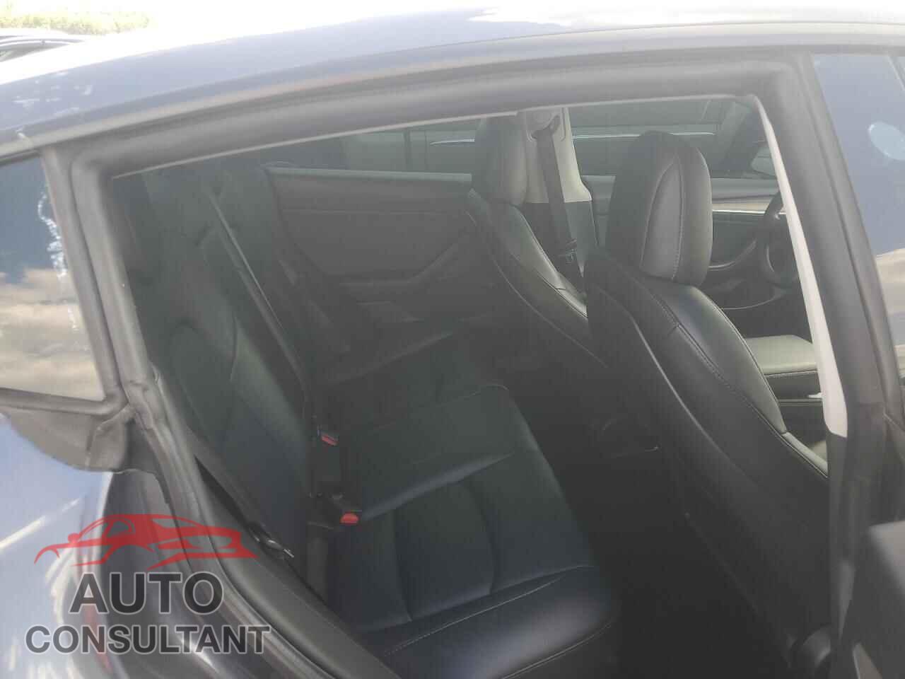 TESLA MODEL 3 2021 - 5YJ3E1EA2MF084285