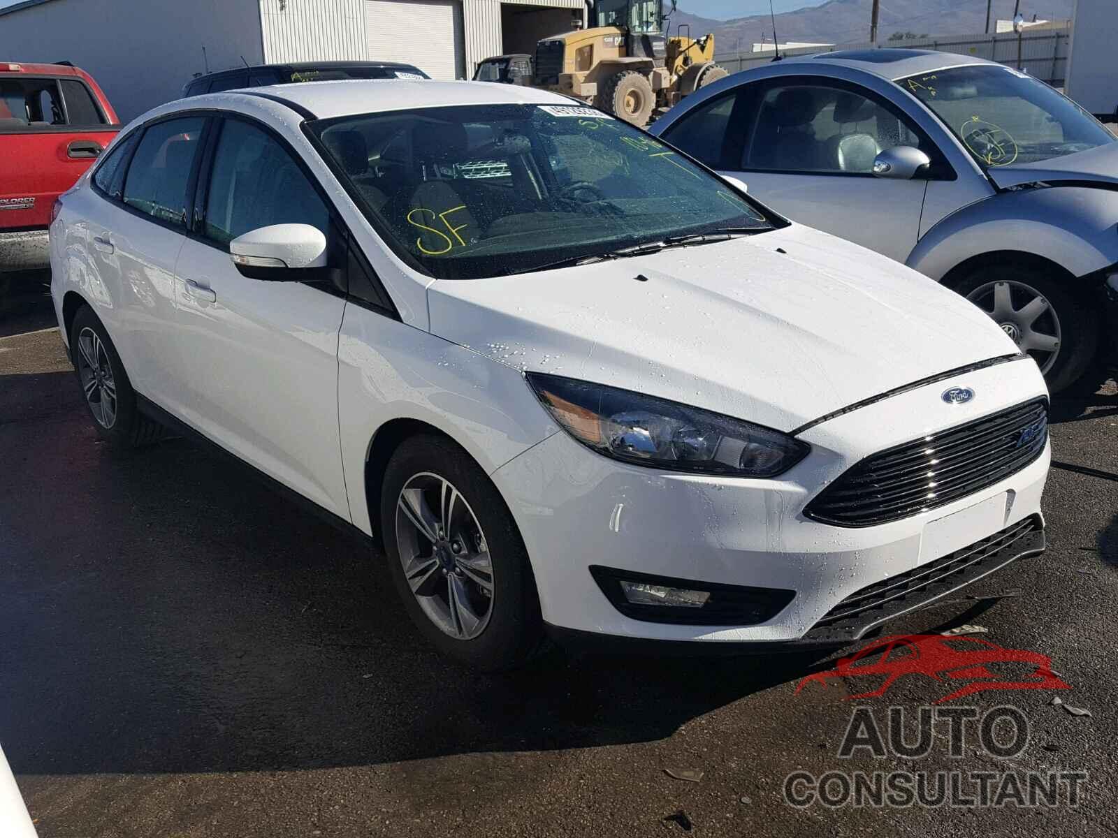 FORD FOCUS 2018 - 1FADP3FE8JL244535