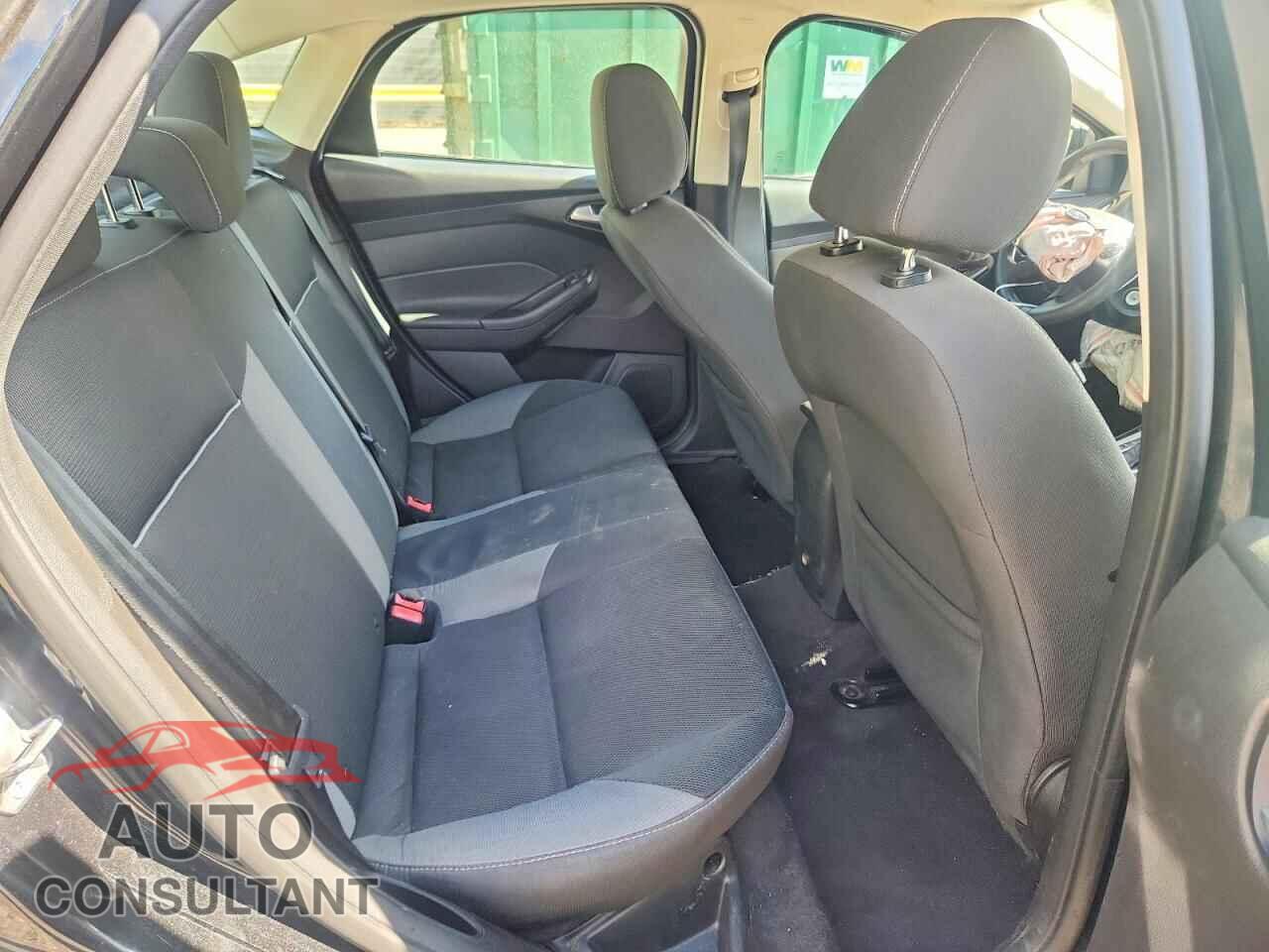 FORD FOCUS 2014 - 1FADP3F26EL379217