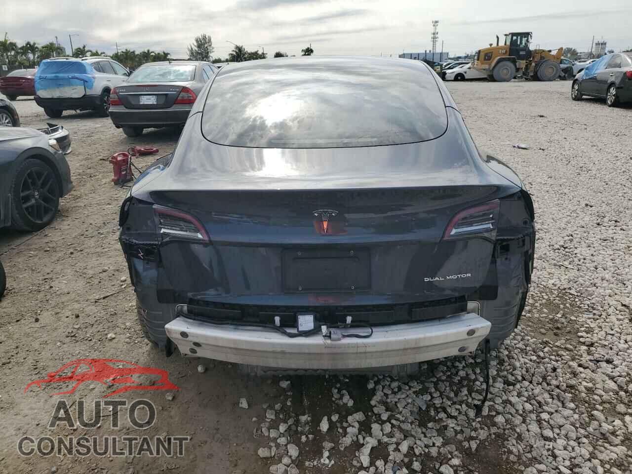 TESLA MODEL 3 2021 - 5YJ3E1EB4MF077539