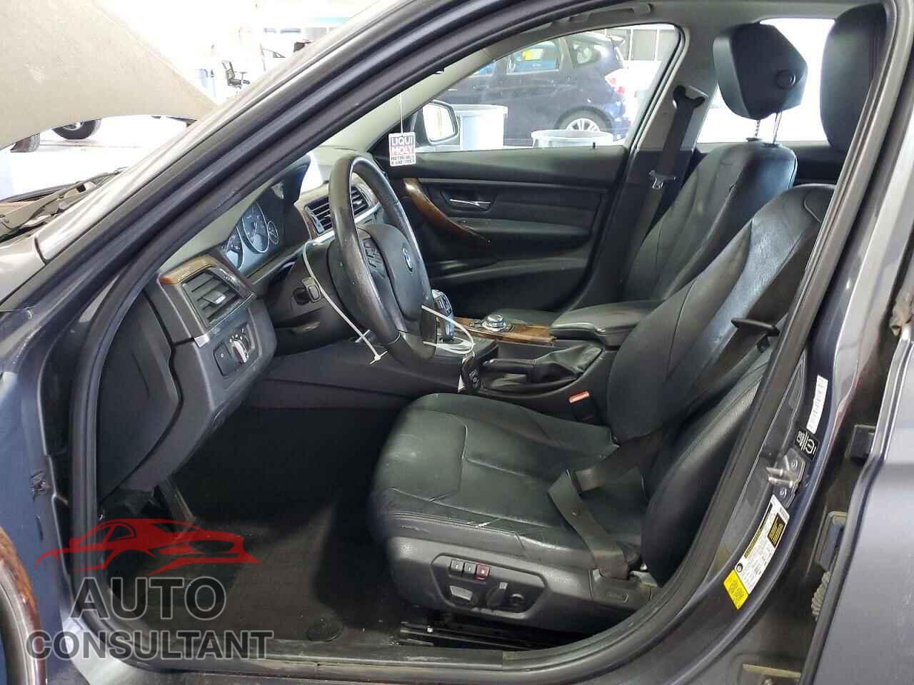 BMW 3 SERIES 2013 - WBA3C1C55DF444721