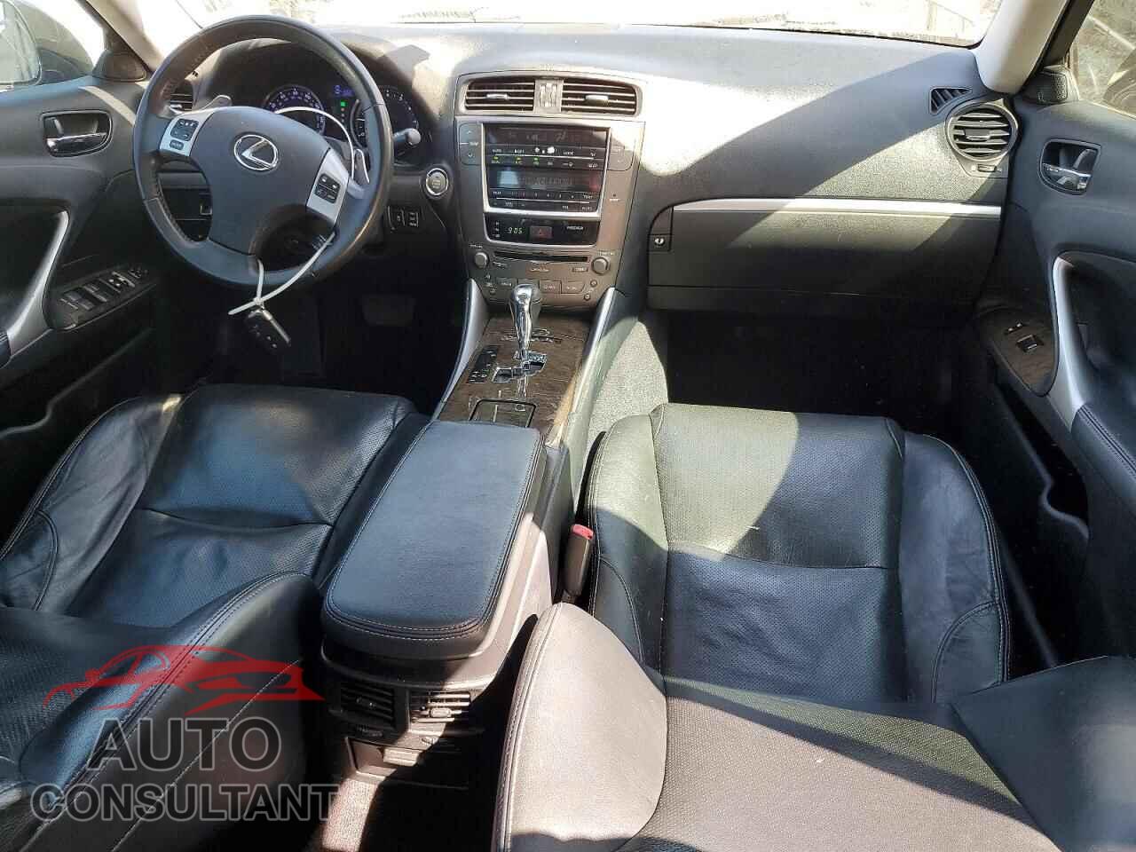 LEXUS IS 2011 - JTHBF5C28B5148256