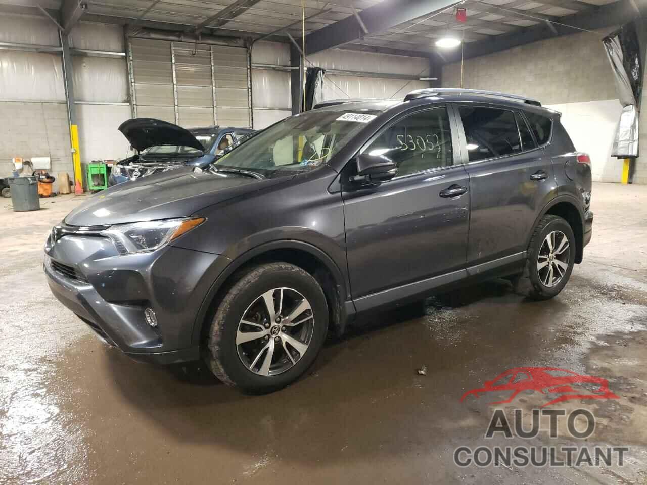 TOYOTA RAV4 2018 - JTMRFREV6JD257852