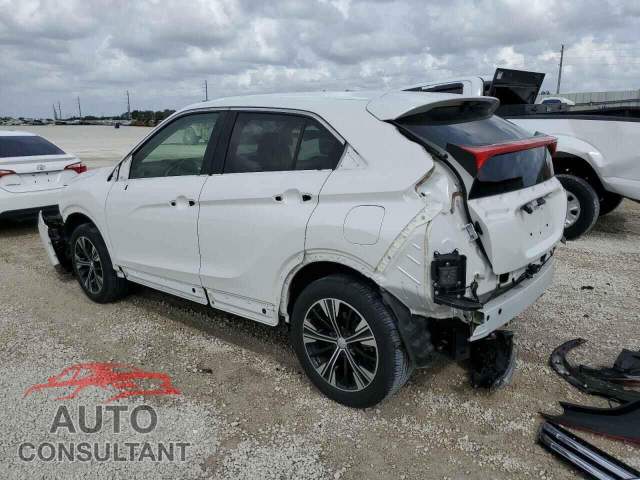 MITSUBISHI ECLIPSE 2018 - JA4AT5AA8JZ061166