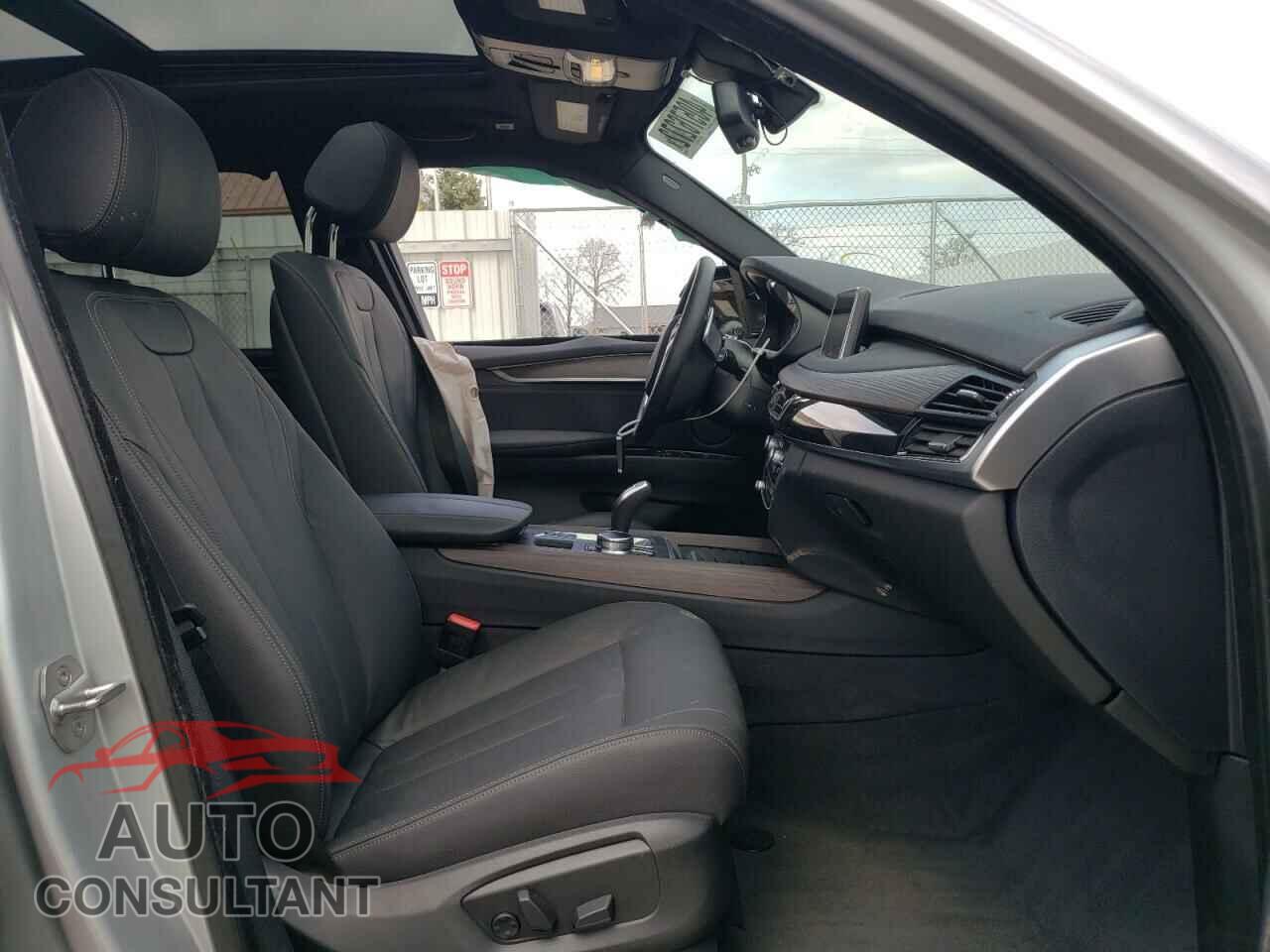 BMW X5 2018 - 5UXKR0C51JL072930