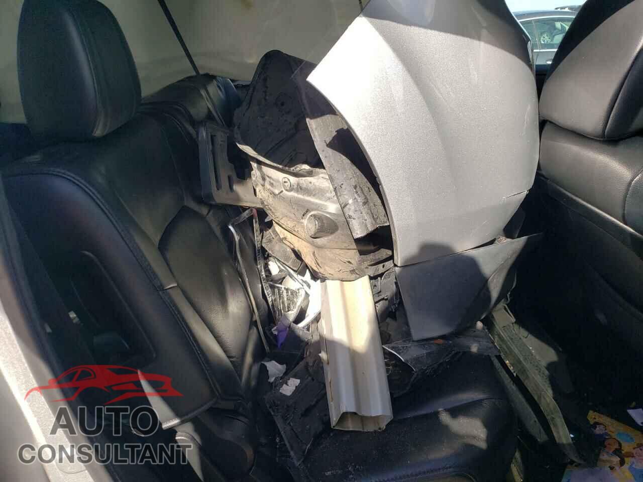HONDA PILOT 2015 - 5FNYF4H51FB048609