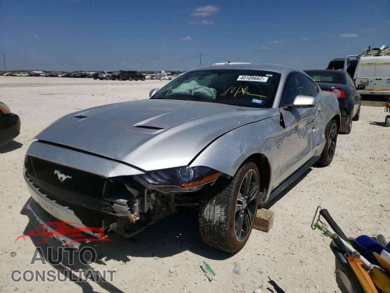 FORD MUSTANG 2018 - 1FA6P8CF6J5184567