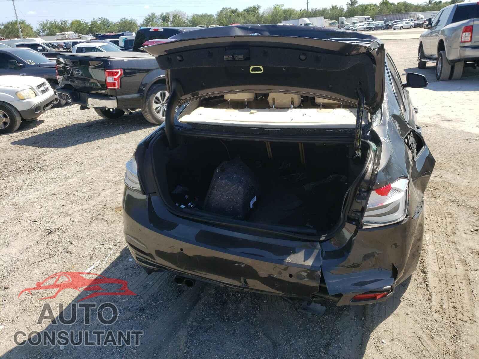 BMW 3 SERIES 2016 - WBA8E9G56GNU30457