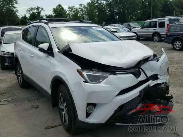 TOYOTA RAV4 XLE 2018 - JTMRFREV5JD222123